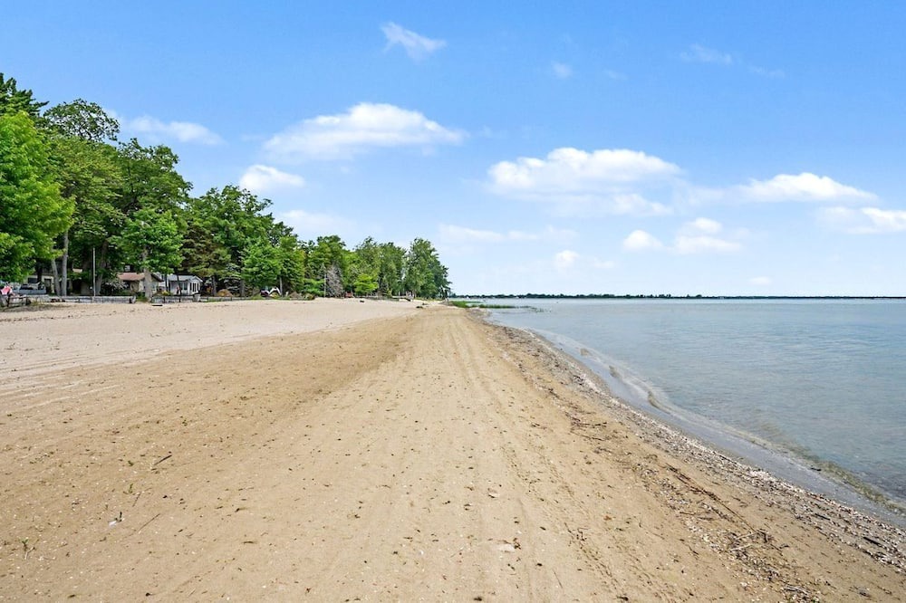 Au Gres Cabin | Rustic Lakefront Cabin Getaway on Lake Huron Sandy Shores in Michigan