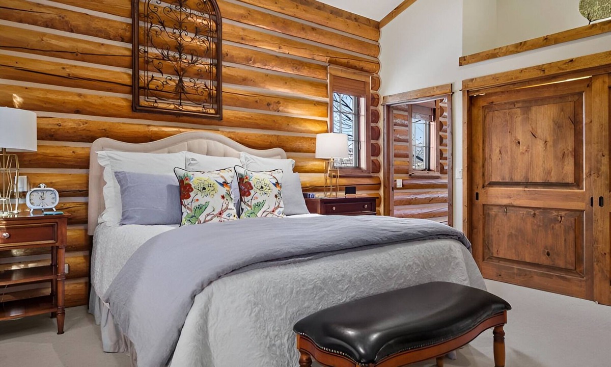 Victor Cabin | Rymell Cabin | Bronze Buffalo Ranch