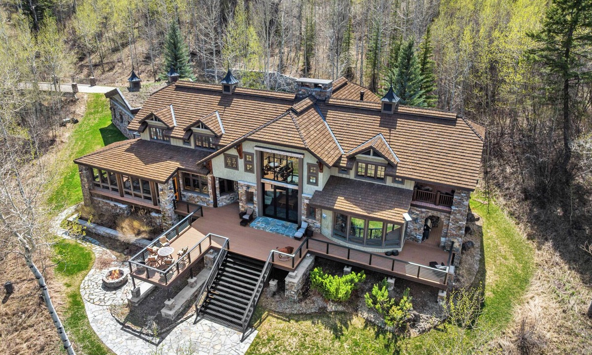 Hoback Junction House | Secluded 160-Acre Jackson Hole Ranch and Mountain Views