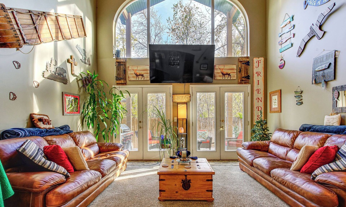 Millcreek House | Secluded Home w/Hot Tub & Mountain Views!