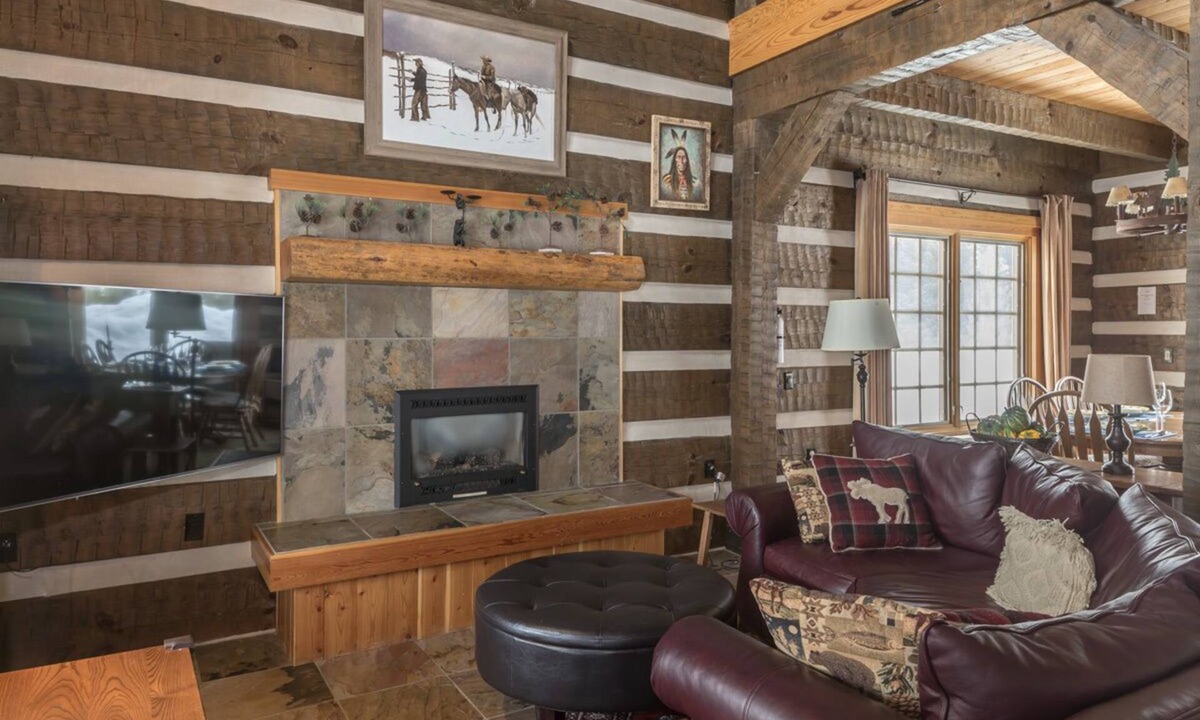 Big Sky Cabin | Secluded | Hot Tub | Lone Peak Views