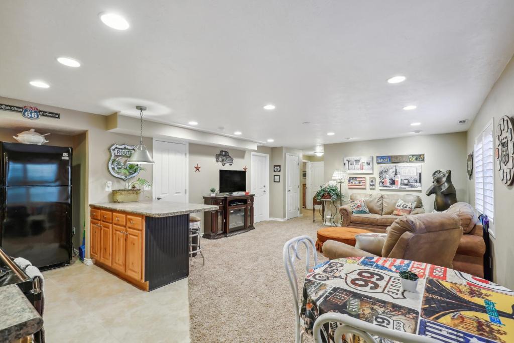 American Fork Apartment | Secret Garden Retreat | Private Patio | Kitchen