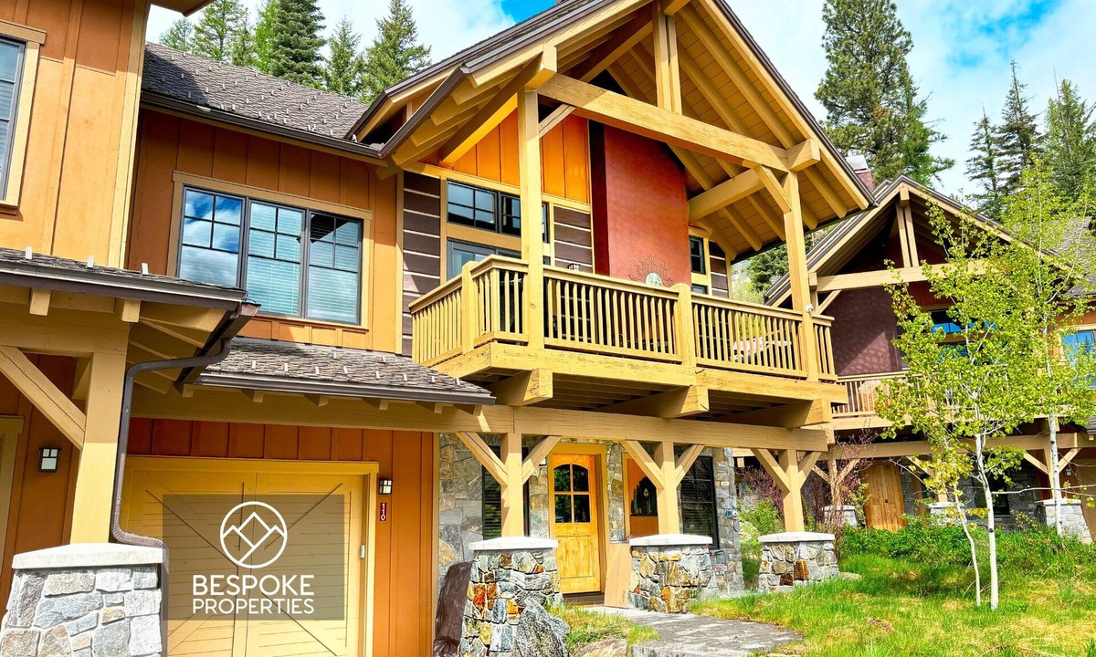 Tamarack Resort House | Ski in/out to Tamarack Express Chairlift, pet-friendly, AC, beach essentials