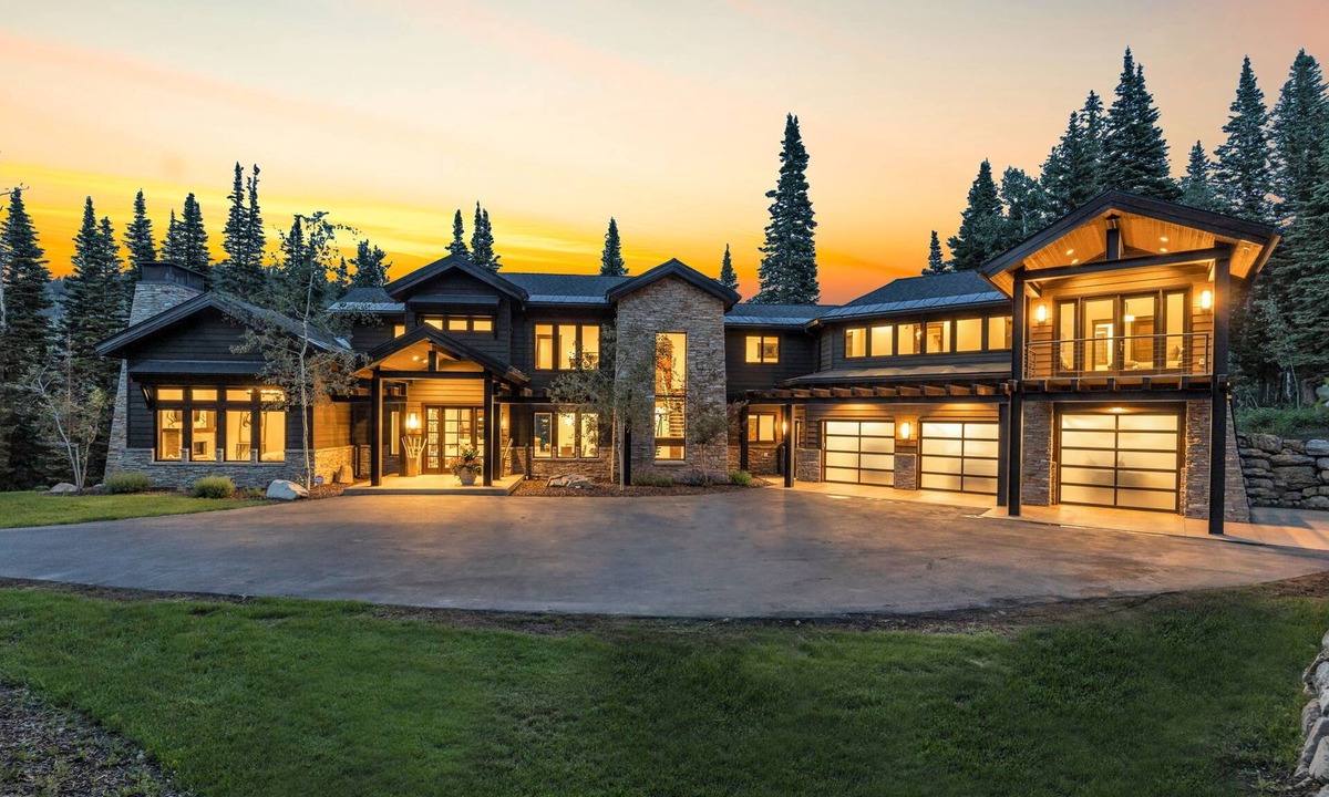 Park City House | Ski In/Ski Out - Luxury Private 6 Bedroom House - Sleeps 12