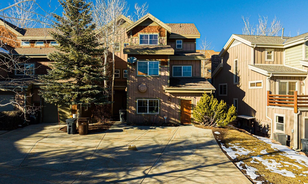 Bear Hollow Village House | Ski, Soak & Relax | Bear Hollow 6BR Retreat w/Sauna & Clubhouse Hot Tub