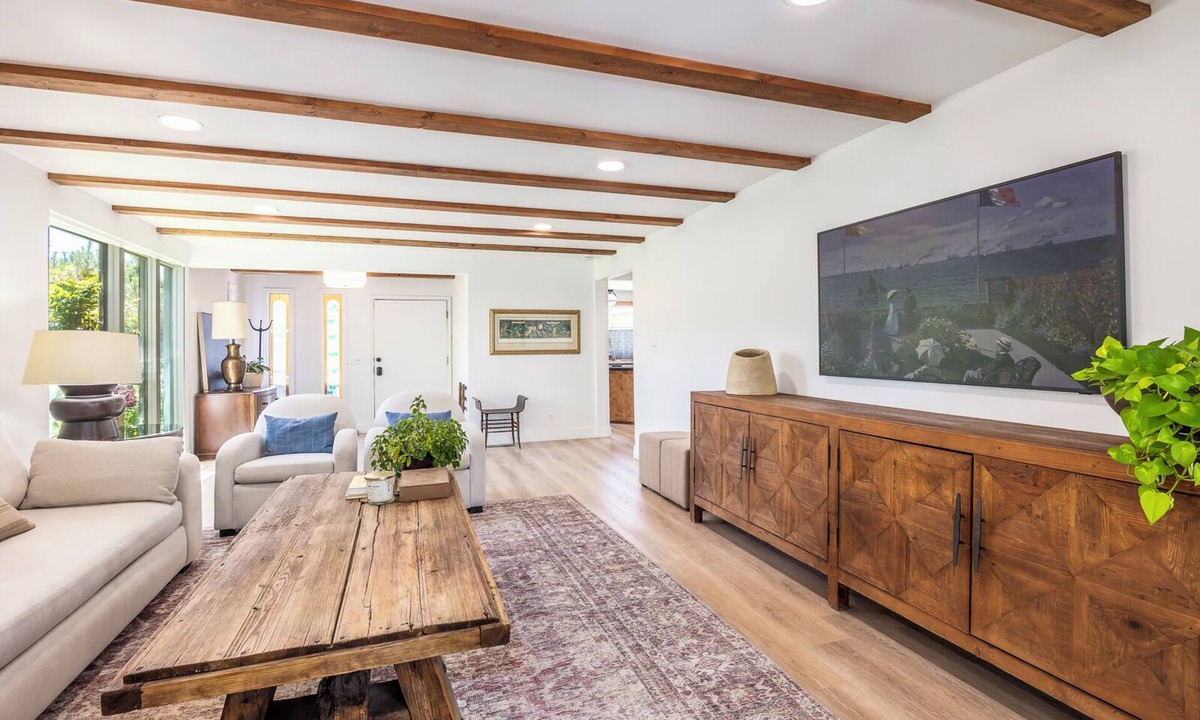 Holladay House | Skiers private retreat- sauna, fireplaces, hot tub