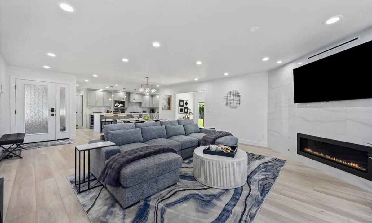 Burley House | Sleek modern design meets peaceful retreat for a comfortable stay.