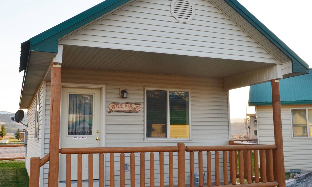Swan Valley Cabin | Sleepy J Cabins