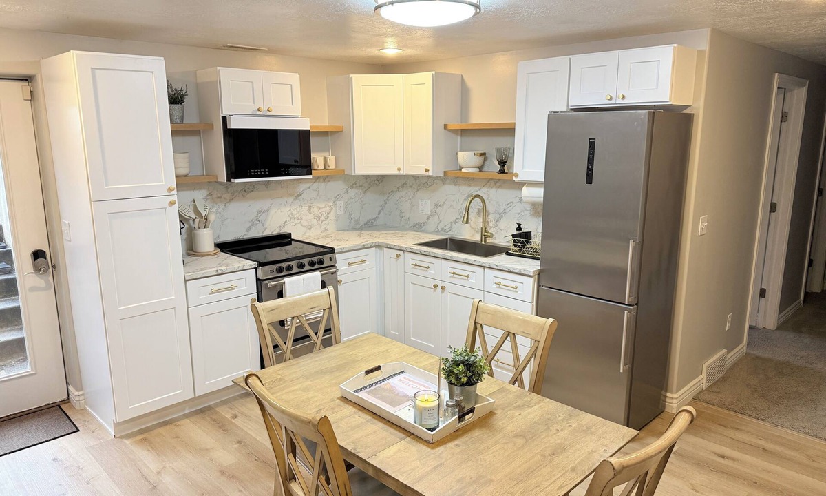 Kaysville Apartment | Spacious 3BR Furnished Basement w/Patio Grill - Family Friendly & Flexible Stay