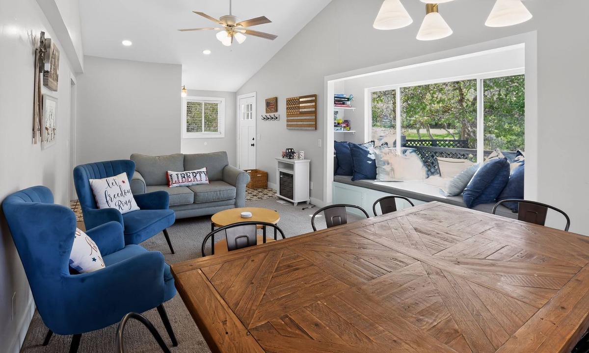 Layton House | Spacious 5-Bed Family Retreat in Layton