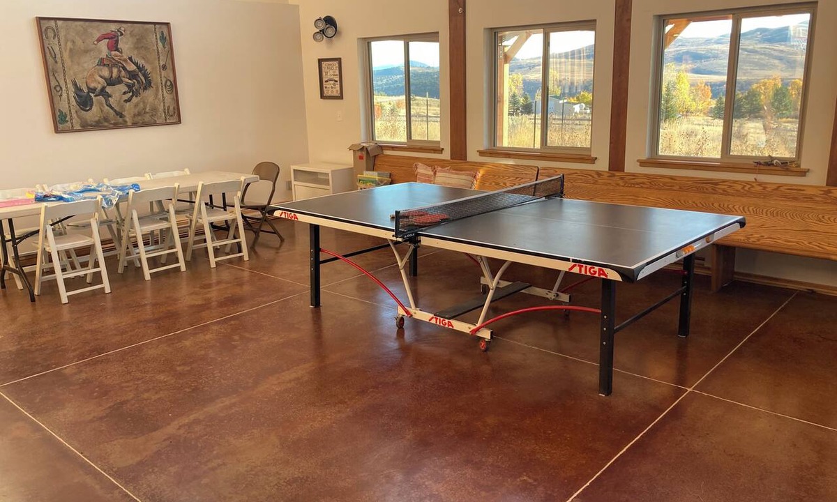 Swanlake Cabin | Spacious 6-bedroom, 6 bathroom lodge at Malad Summit with WiFi, AC.
