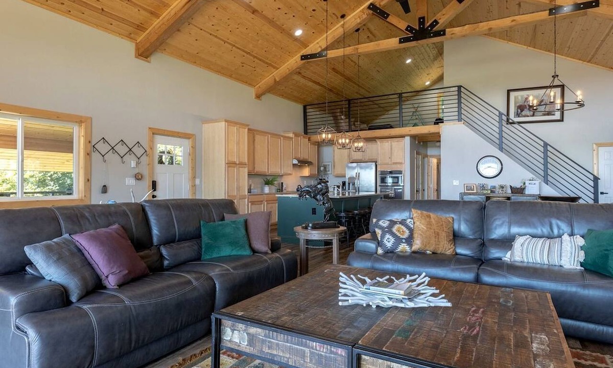 Star Valley Ranch House | Spacious Mountain-View Retreat with Deck Slide & Jacuzzi near Outdoor Trails in Lincoln, Wyoming