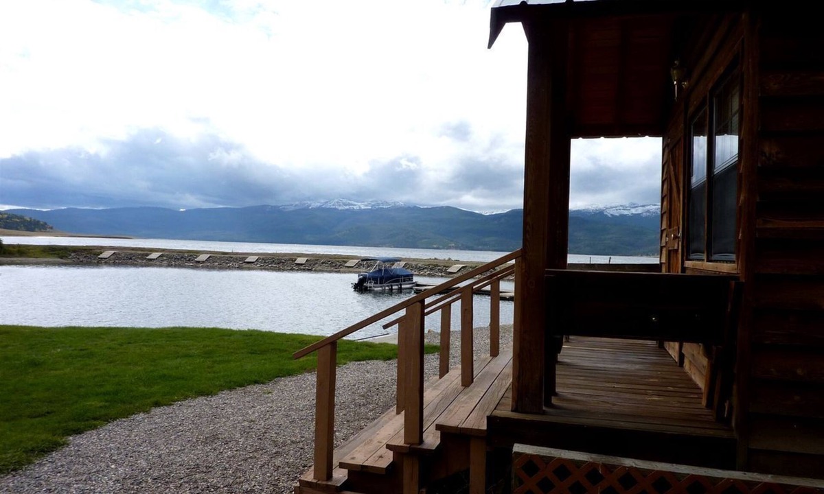 West Yellowstone Cabin | Spectacular Lakefront Wooden Cabin near West Yellowstone, Montana