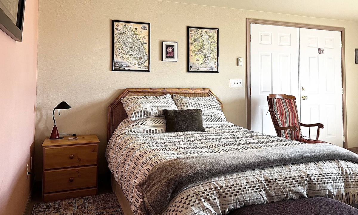 Hot Springs Apartment | Studio-garden Apartment; near hot mineral soaks, Pet friendly!