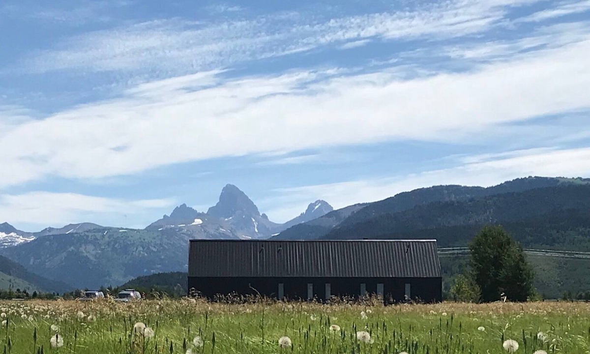 Driggs House | Summer in the Tetons! Close to Grand Targhee & Jackson Hole with amazing views!