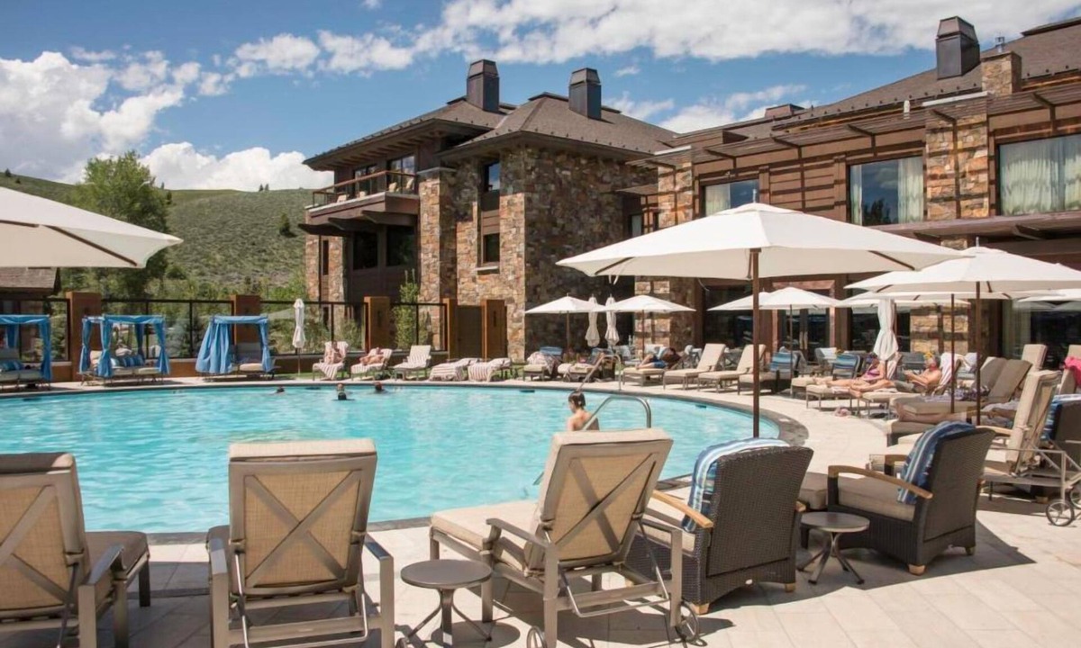 Elkhorn Hotel | Sun Valley Resort, Four Bedroom Village Condo