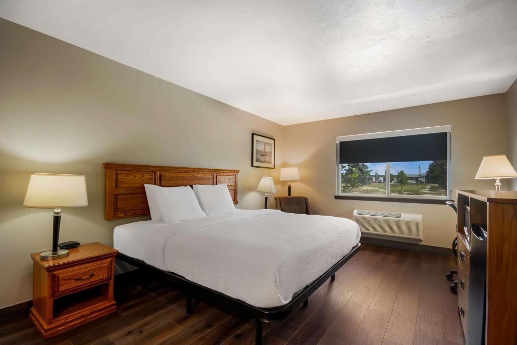 Rexburg Hotel | SureStay Plus Hotel by Best Western Rexburg
