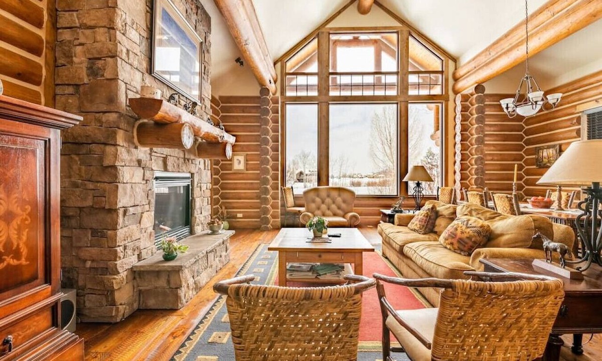 Victor Cabin | Teton Springs Cabin with Private Hot Tub and Air Conditioning