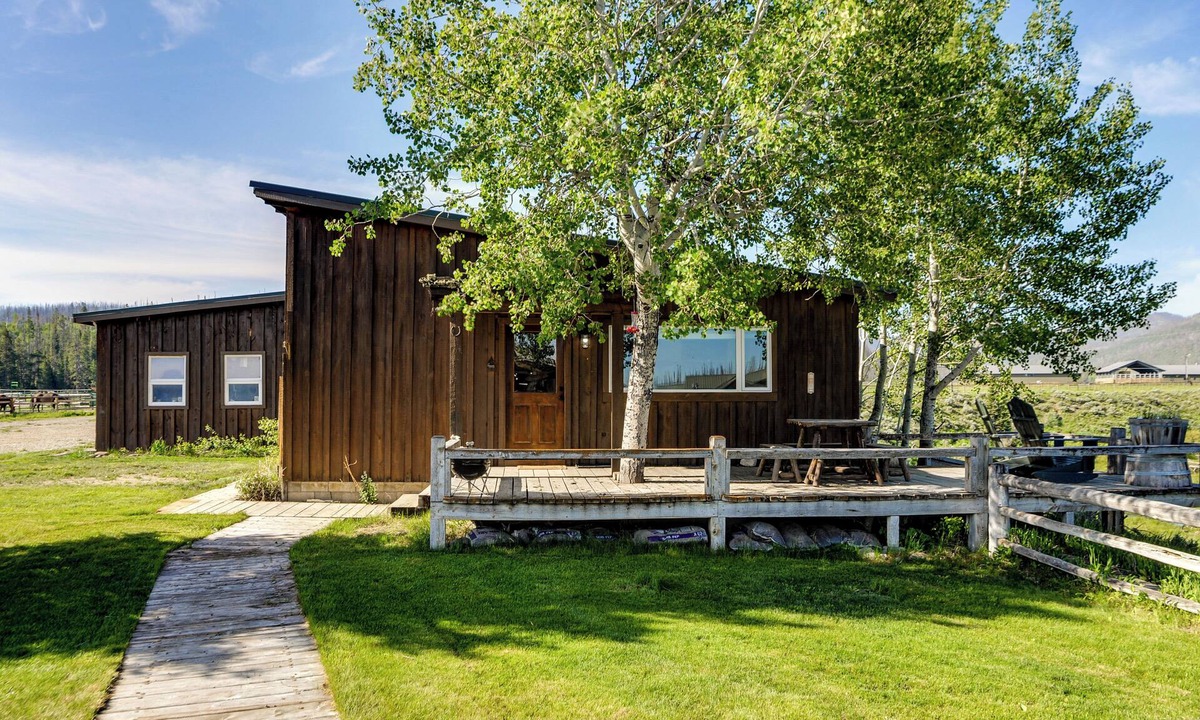 Game Creek Cabin | ‘The Bunkhouse’ in Bondurant: Pet Friendly