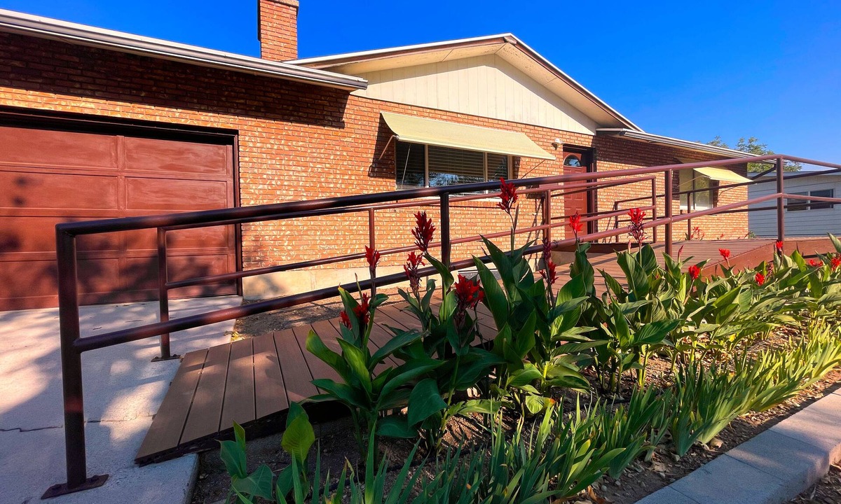 Brigham City House | The Dacha – Accessible Main-Level 2BR/2BA Retreat