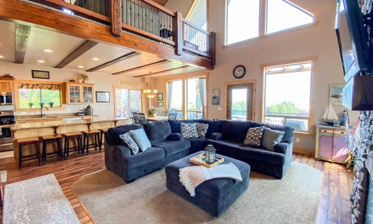 Fish Haven Cabin | The Gathering Place in The Reserve, beach & pools!