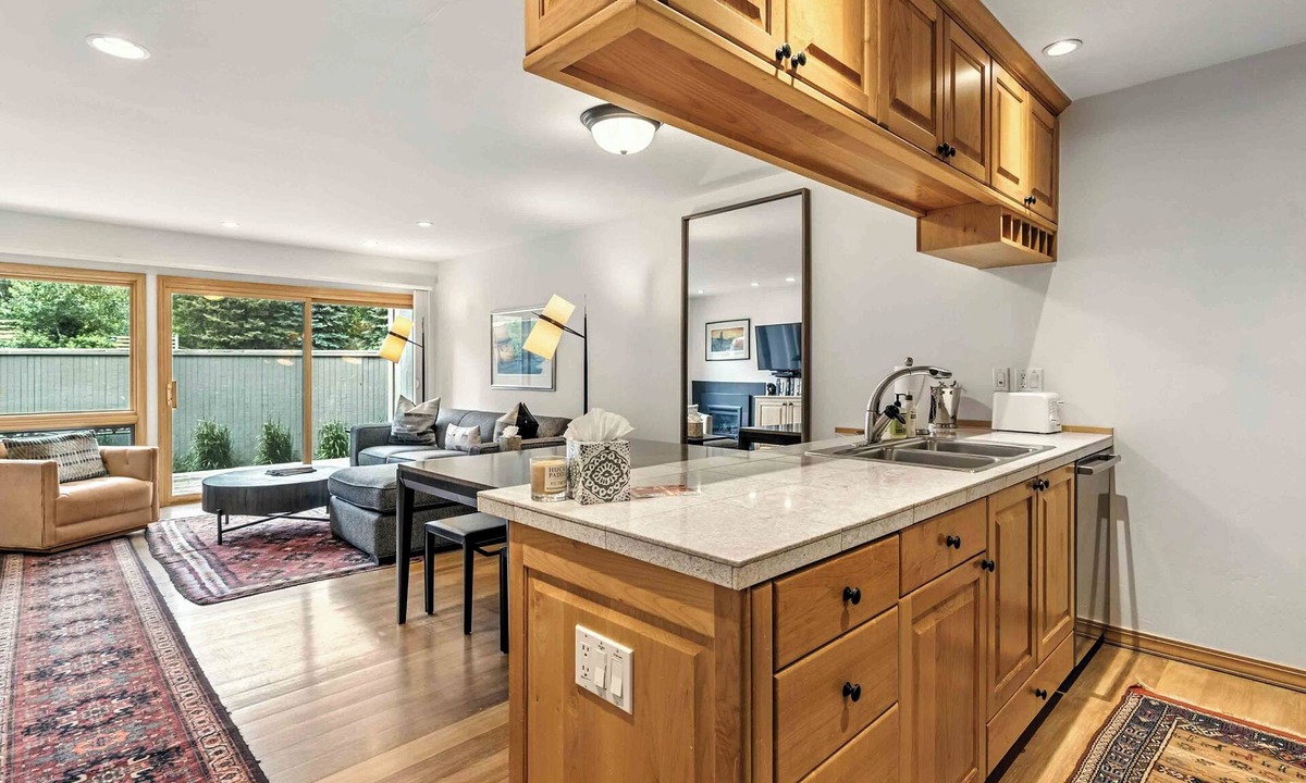 Warm Springs Condo | The Lift Lookout | Slope-View Condo at International Village