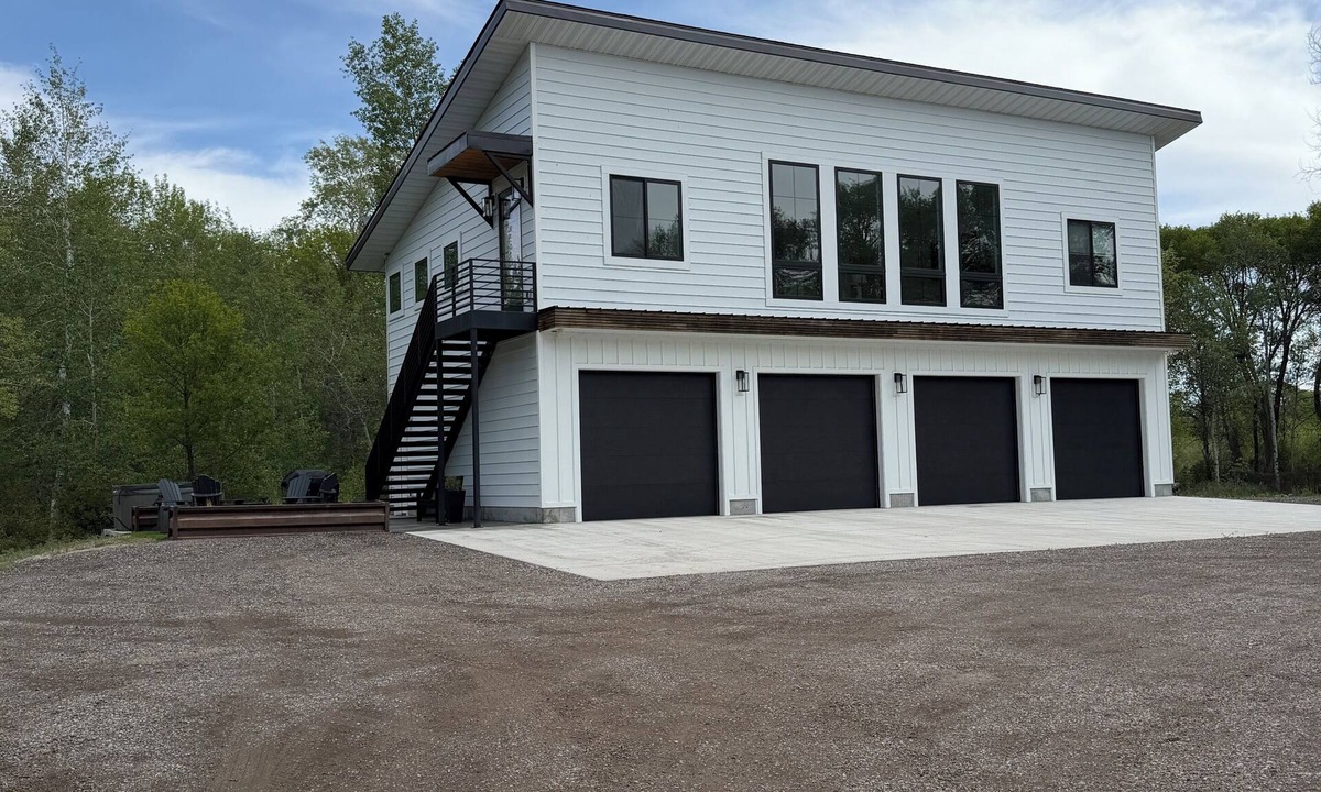 Rexburg House | The Riverwood Loft - Near Yellowstone and Grand Teton