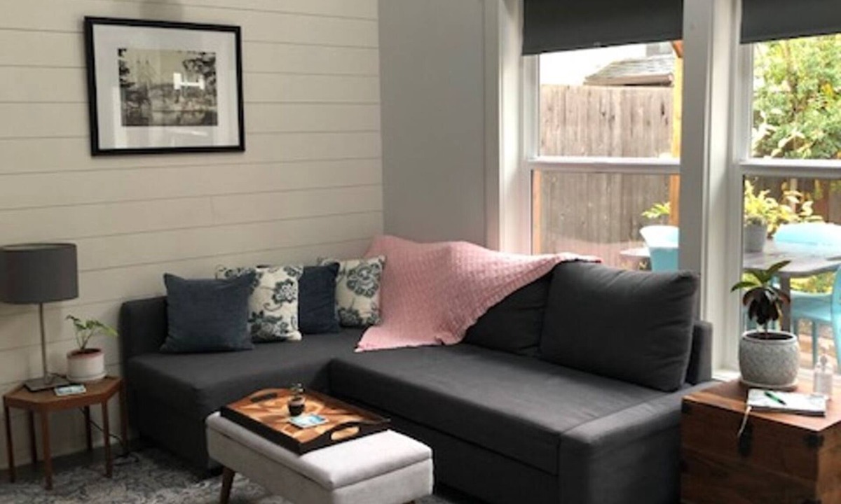 St. Johns Cottage | This light, bright cottage is located in St Johns in Portland