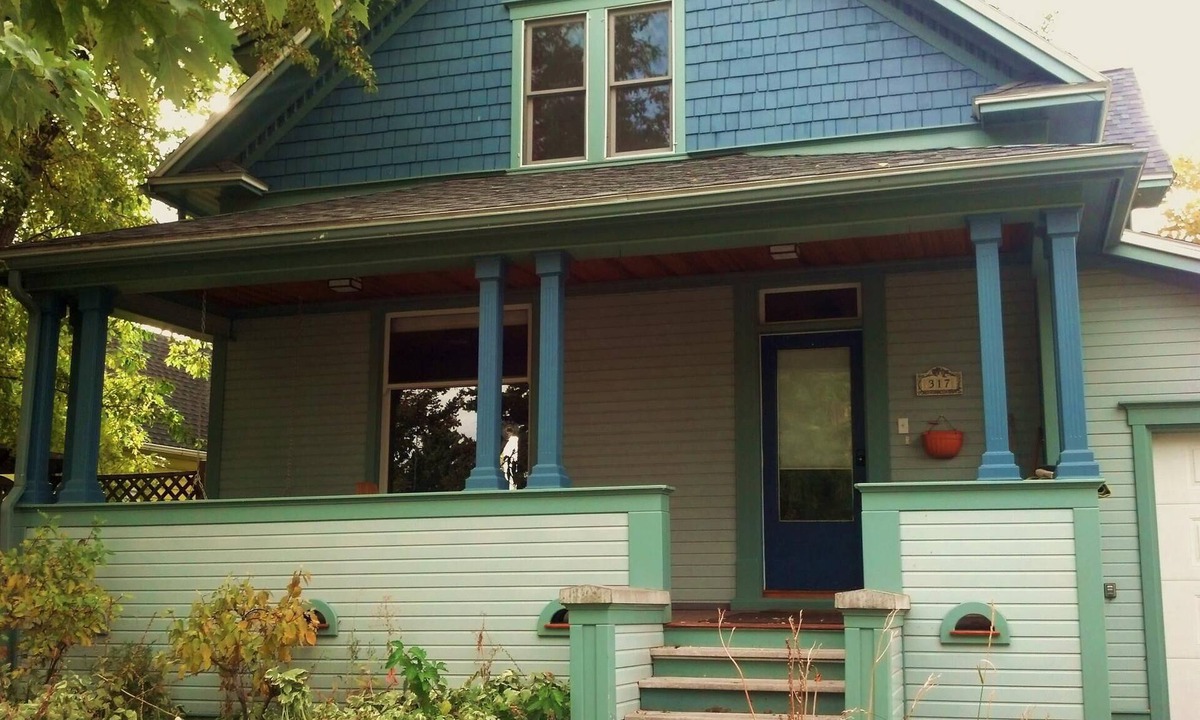 Bozeman House | This restored 1910 Craftsman 4-bedroom home offers the best of Bozeman!