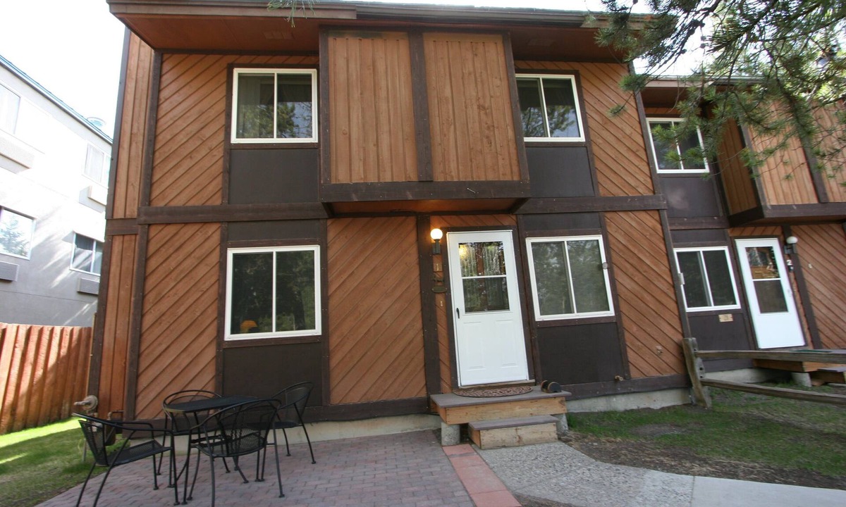 West Yellowstone House | Trails Edge Retreat - West Yellowstone Townhome