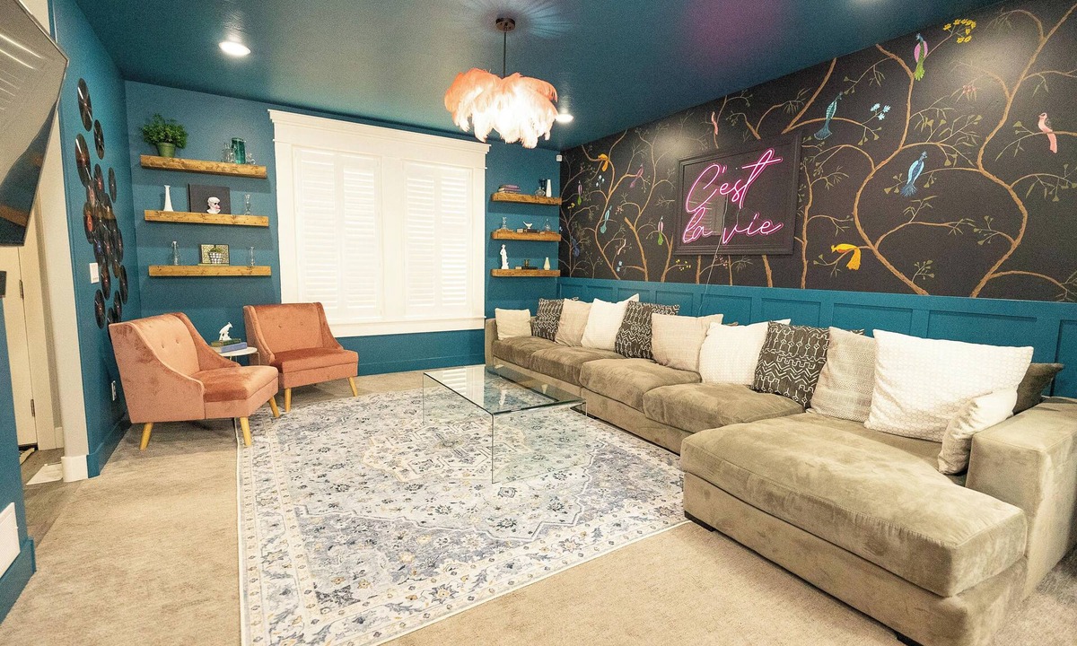 Idaho Falls House | Unique & Spacious Home GREAT LOCATION HOT TUB 🔥 Sleeps 14 Family Friendly