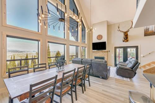 Dubois House | Views, Trails, Hot Tub & More: Luxe Wyoming Oasis