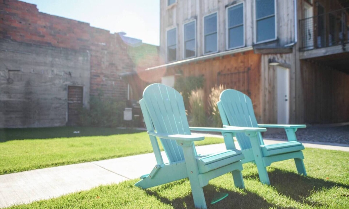 Historic Livingston Condo | Vintage Luxury Condo in Downtown Livingston