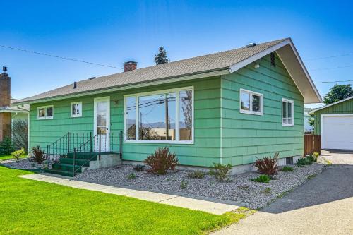 Polson House | Walk to Flathead Lake: Airy Home w/Mtn Views!