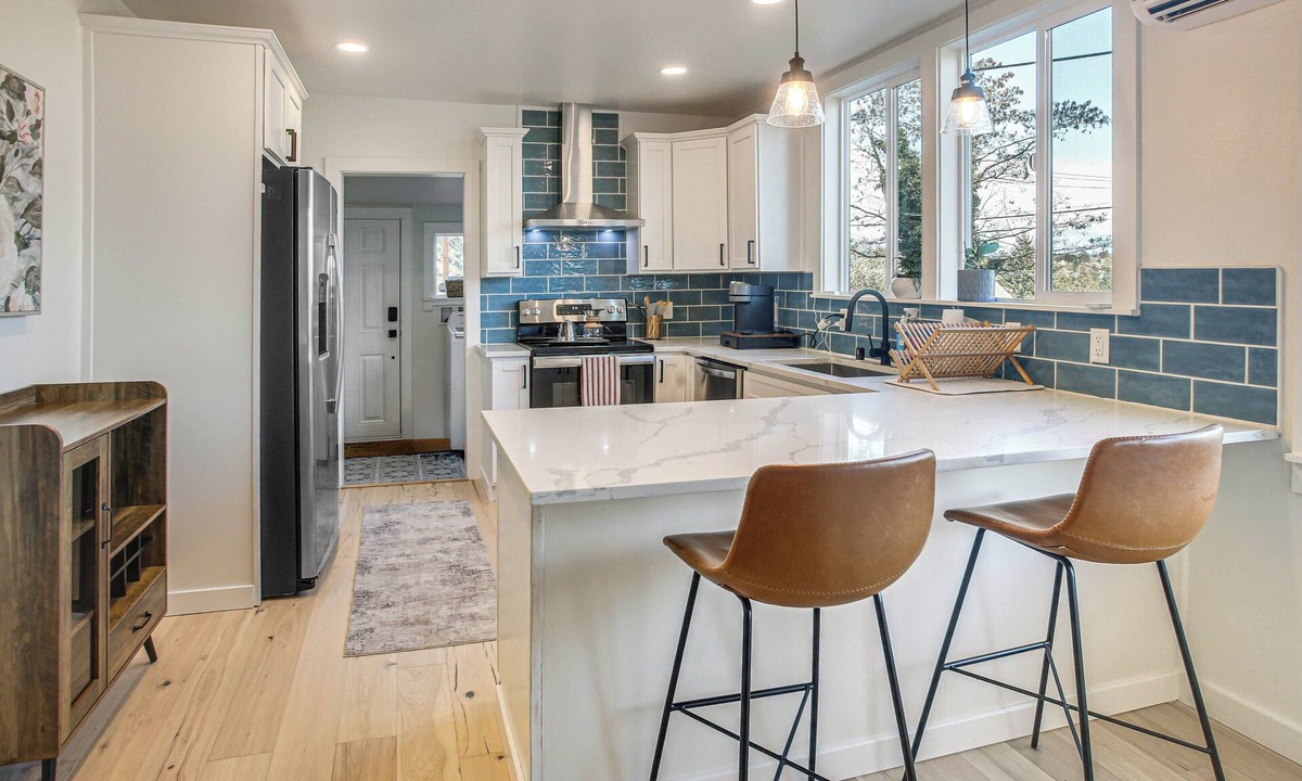 West Hills House | Walk to Shipyard: Bremerton Home w/Patio!