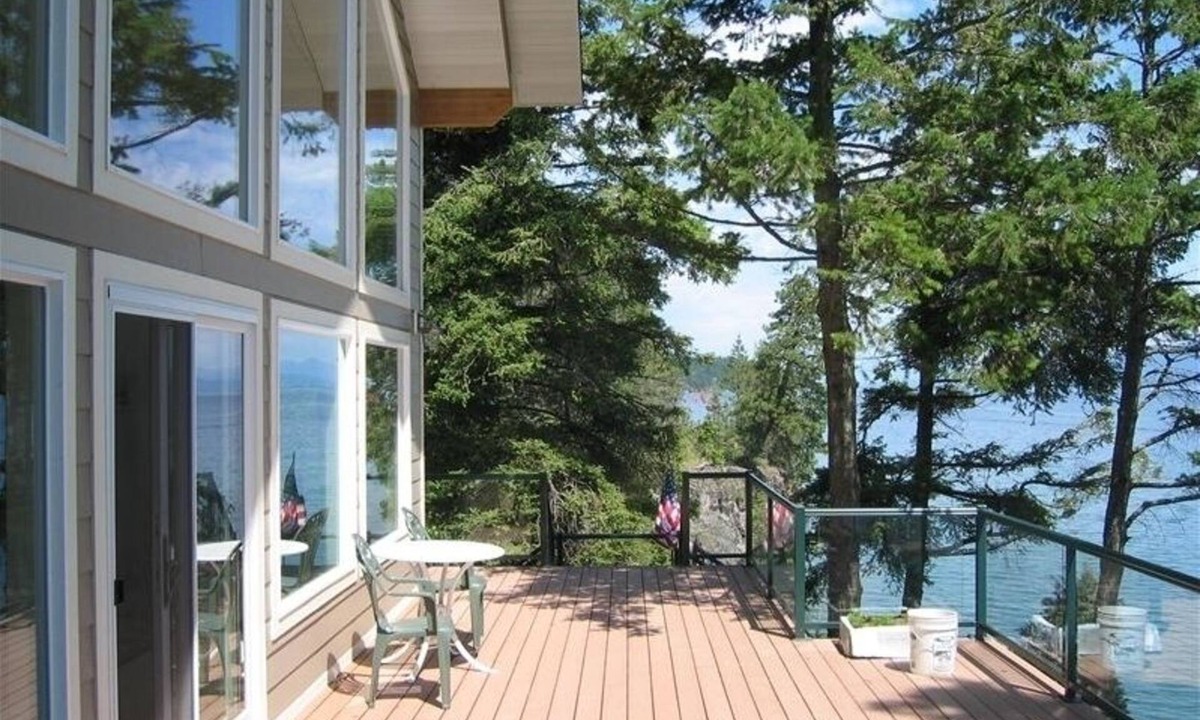 Finley Point House | Waterfront! Beach access! Booking now for summer 2027!