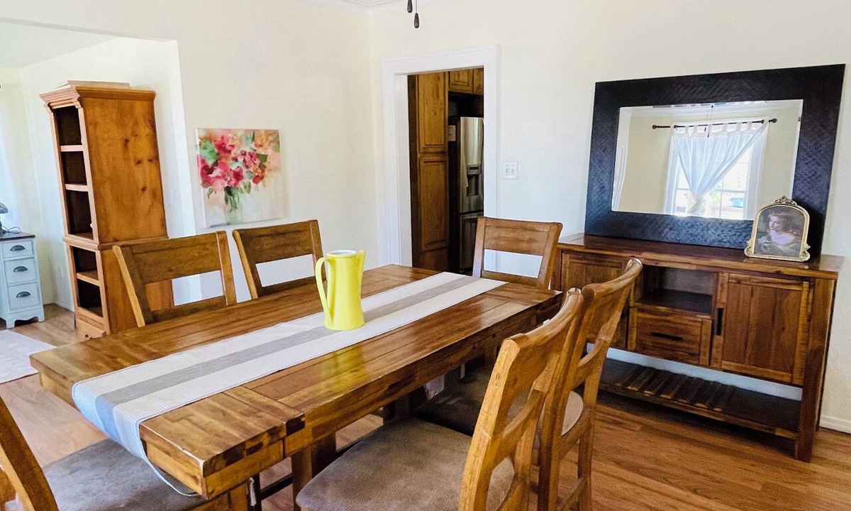 Pocatello House | Welcome to the Rosemary and Honeybee cottage in Pocatello, Idaho ! 🌲