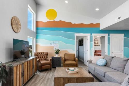 Sweetwater House | White House of Bear Lake - Brome