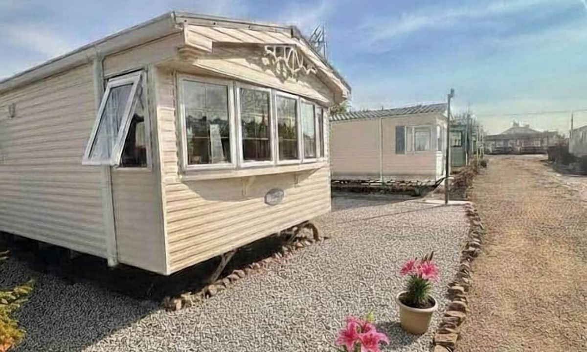 Uddingston Ski Chalet | Willerby Granada 2 Bed Caravan Uddingston Glasgow