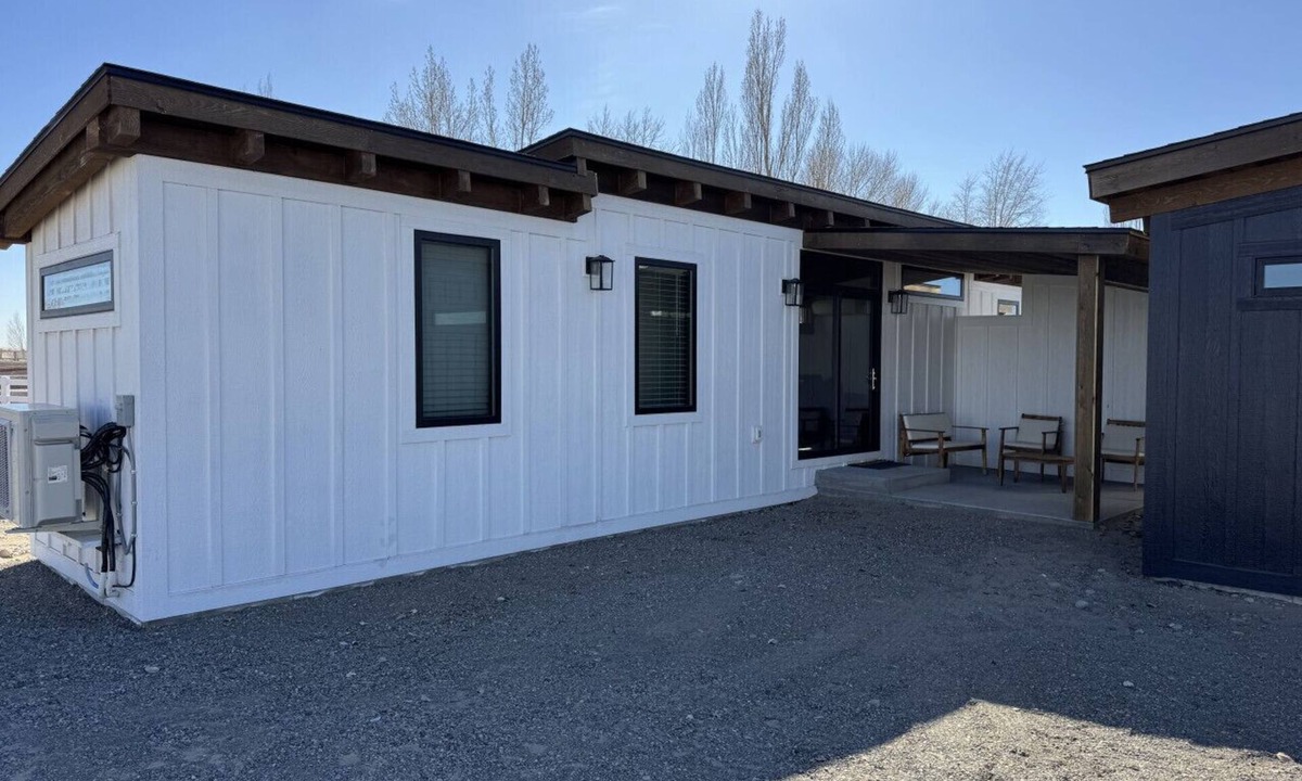 St. Anthony Cabin | Yellowstone Dune Getaway