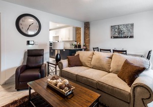 👑DownTown Luxury💎2 Bed/2 Bath🛁Family Friendly😍Close to Park & City🌇