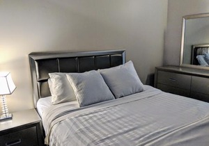 Modern Downtown Loft Near Rogers Place,shaw Conf in Edmonton