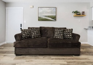 Relaxing, cabin-style, two-story Eden condo