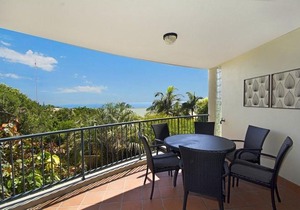 Stunning views great location Sunshine Beach - Unit 1 Vista Pacific 12 Bryan Street in Sunshine Beach