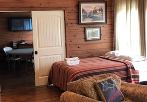 The Meadows Lodge is a Hotel style lodge with 8 rooms and 2 suites available. in Eucha