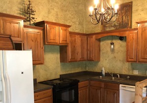 The Meadows Lodge is a Hotel style lodge with 8 rooms and 2 suites available. in Eucha