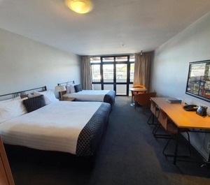 Motel 