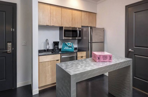 Downtown Portland Hotel | 1 Bedroom Deluxe Suite, Kitchen, Sleeps 4, at Portland Waterfront Park Resort!