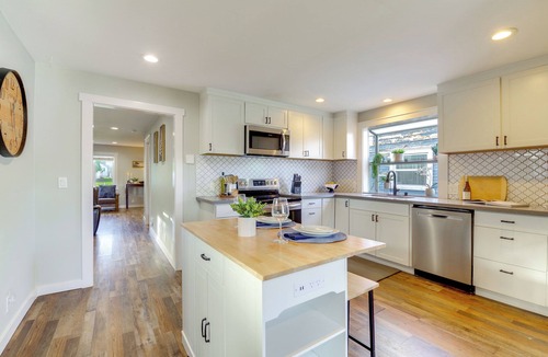 Everett House | 1 Mi to Historic Dtwn: Dog-Friendly Everett Home!