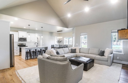 Lava Hot Springs House | 1 Mi to Pools: Chic Lava Hot Springs Home